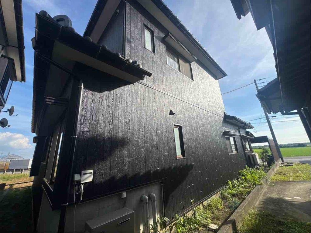 新発田市 K様邸 金属サイディング施工事例 - LIXIL プレシャスウッドL