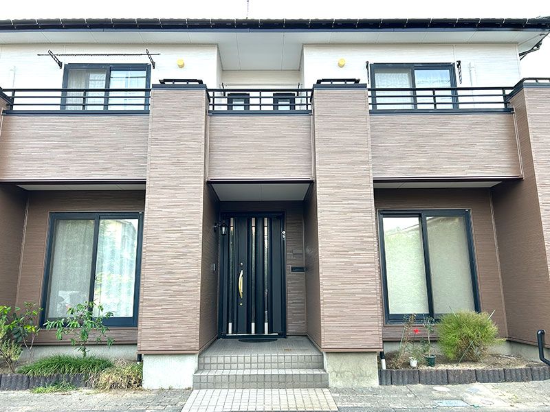 新潟市中央区 T様邸 金属サイディング施工事例 - ベージュ系横張りサイディング