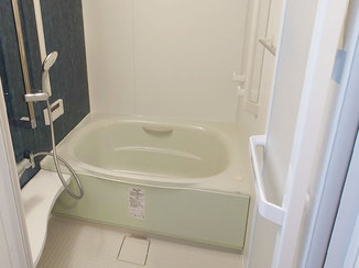 バスルームリフォーム 冬場もあたたかいバスルームと、たくさん収納できる洗面化粧台