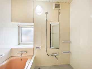 バスルームリフォーム 掃除がしやすいユニットバス風の浴室