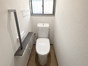 トイレリフォーム昔ながらの雰囲気から、シンプルな雰囲気のレストルームへ