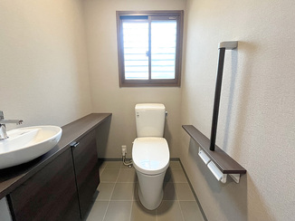 トイレリフォーム 空間全体に統一感を持たせた上質レストルーム
