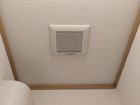 小工事リーズナブルで性能も良いトイレ換気扇